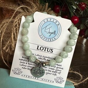 T. Jazelle Lotus bracelet